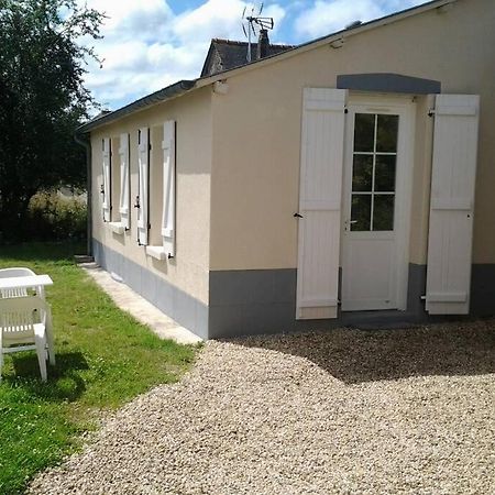 Petite Maisonnette Atypique Et Son Jardinet Corps-Nuds エクステリア 写真